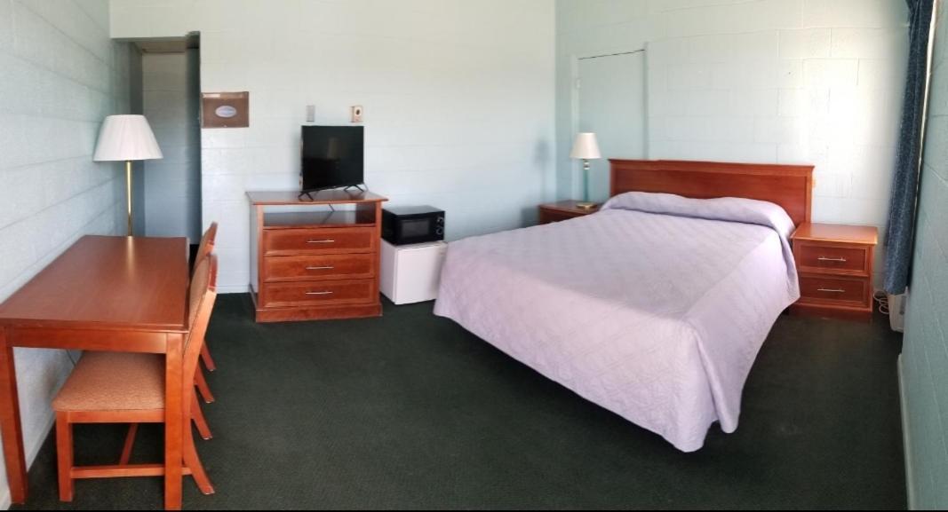 Holiday Host Motel Sonora Dış mekan fotoğraf